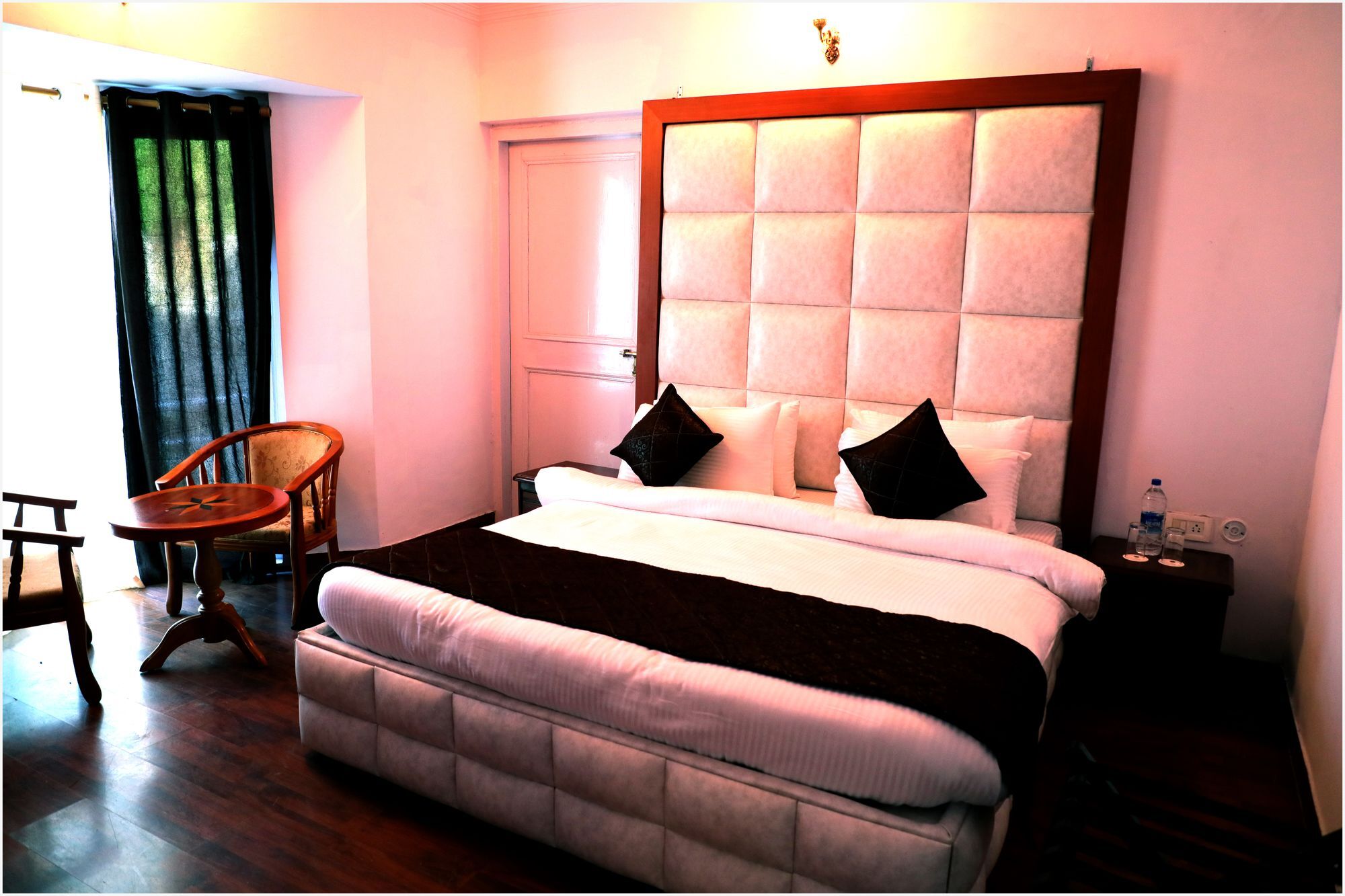 The Swiss Village Resort Nainital Eksteriør billede