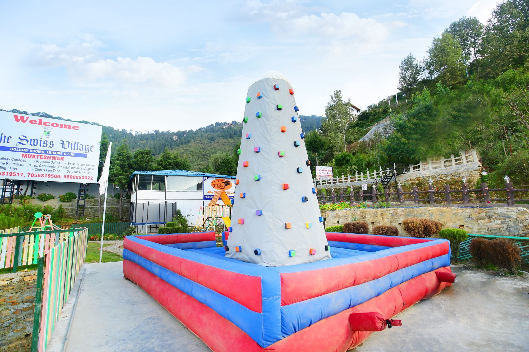 The Swiss Village Resort Nainital Eksteriør billede